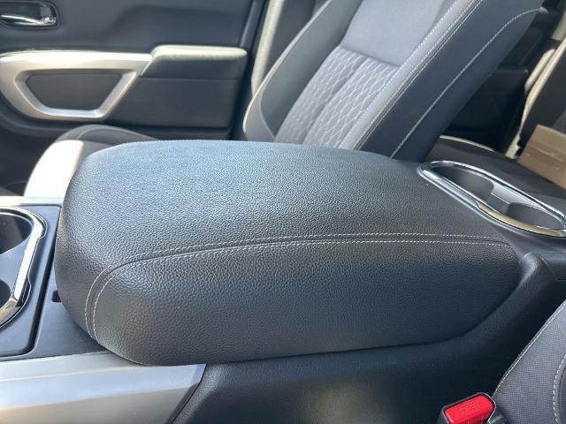 2024 Nissan Titan Crew Cab SV 4x2