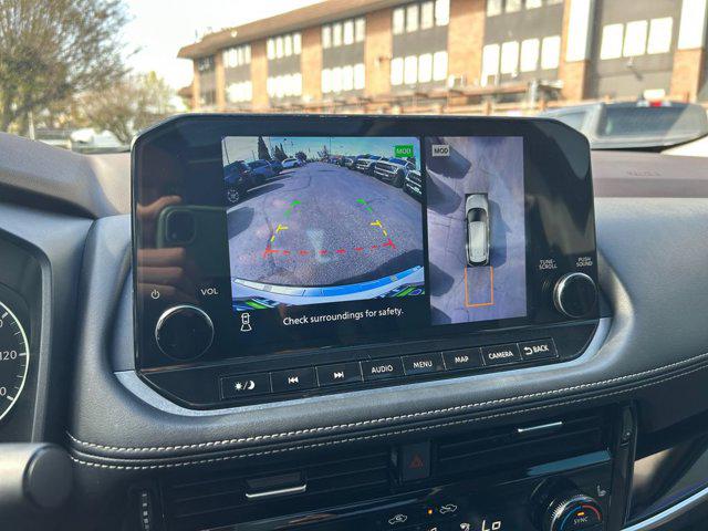 2023 Nissan Rogue SL Intelligent AWD