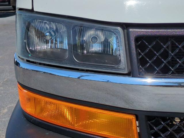 2024 Chevrolet Express Passenger RWD 3500 Extended Wheelbase LT