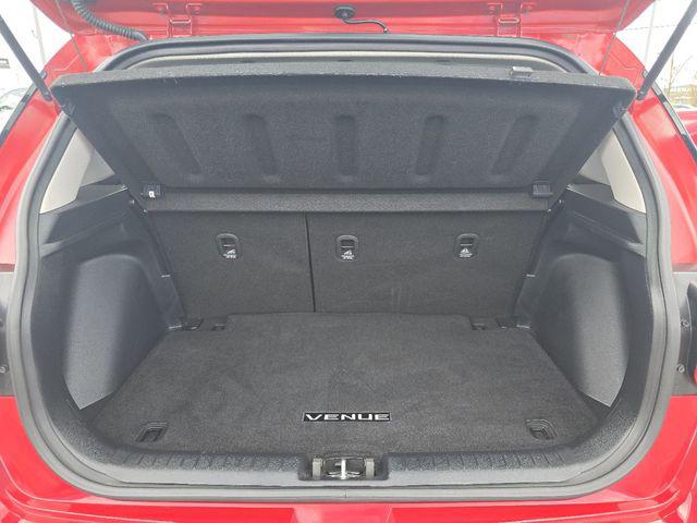 2022 Hyundai Venue SE