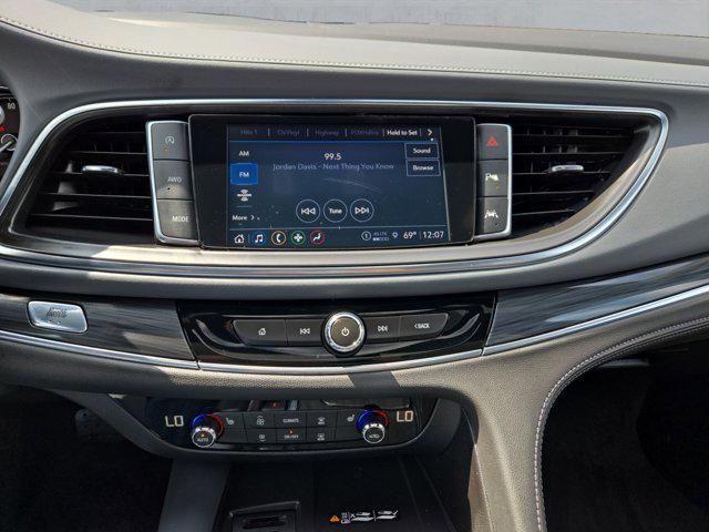 2023 Buick Enclave Essence AWD