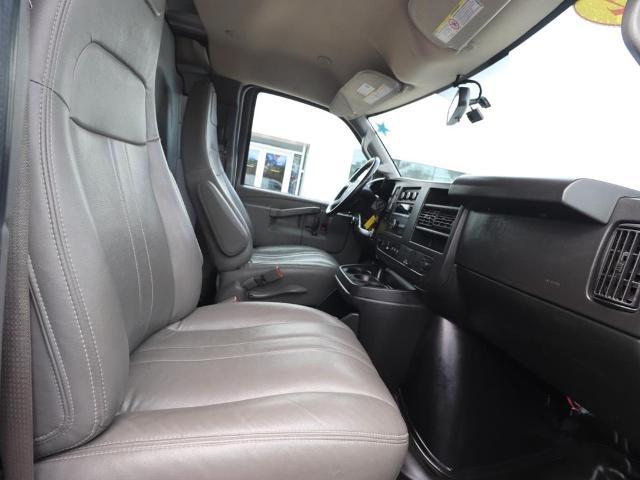 2022 Chevrolet Express Cargo Van RWD 2500 Regular Wheelbase WT