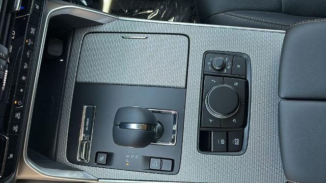 2025 Mazda CX-70 Premium Package