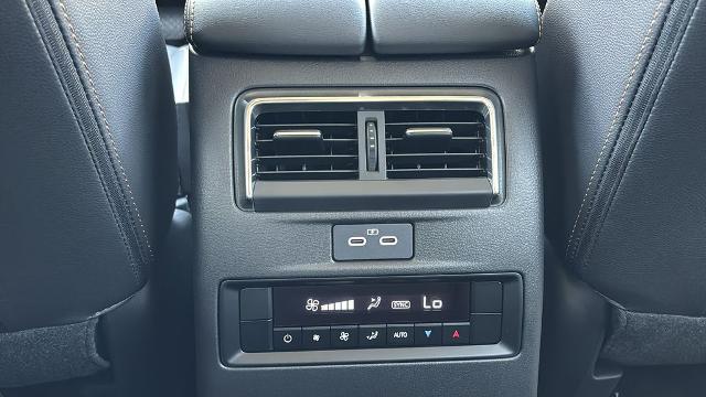 2025 Mazda CX-70 Premium Package