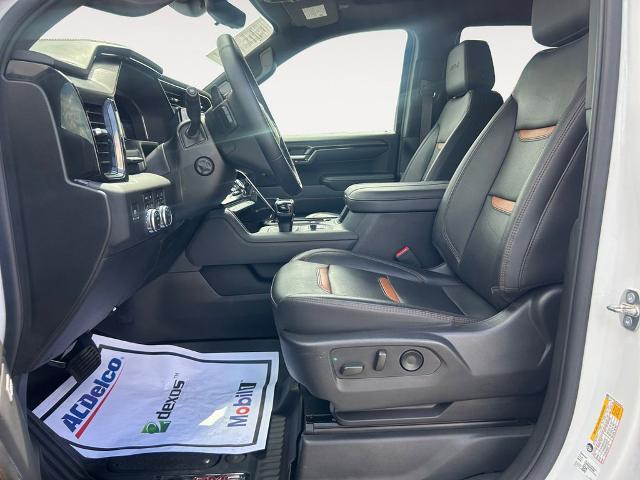2023 GMC Sierra 1500 4WD Crew Cab Short Box AT4