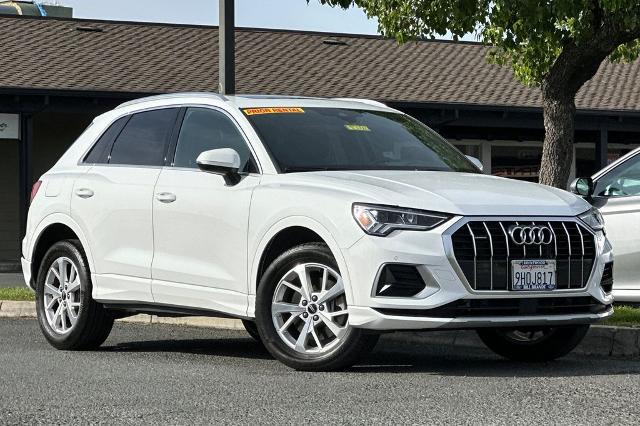 2023 Audi Q3 Premium 40 TFSI quattro Tiptronic