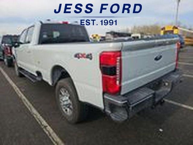 2025 Ford F-350 LARIAT