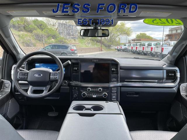 2025 Ford F-350 LARIAT