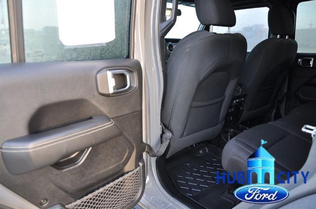2021 Jeep Wrangler Sahara 4x4