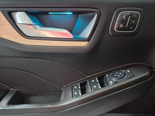 2021 Ford Escape Titanium Hybrid
