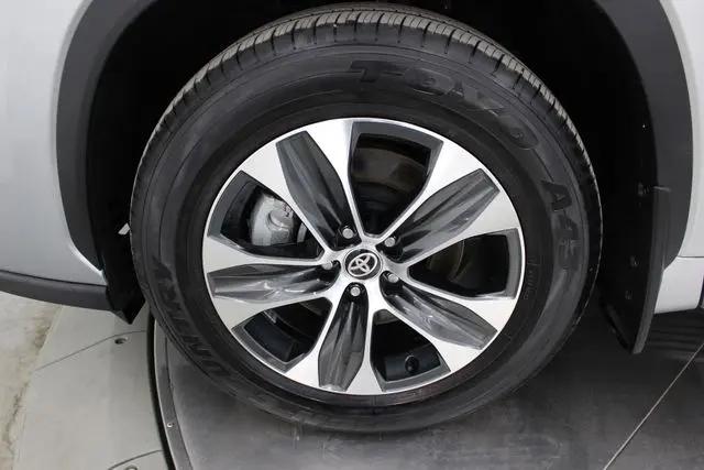 2025 Toyota Highlander XLE