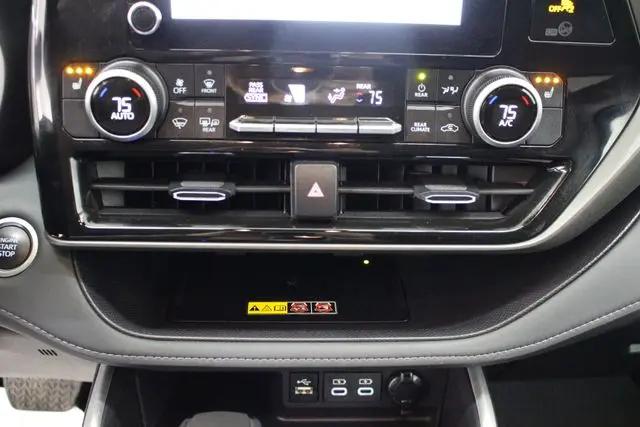 2025 Toyota Highlander XLE