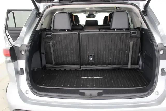 2025 Toyota Highlander XLE
