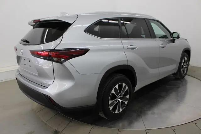 2025 Toyota Highlander XLE