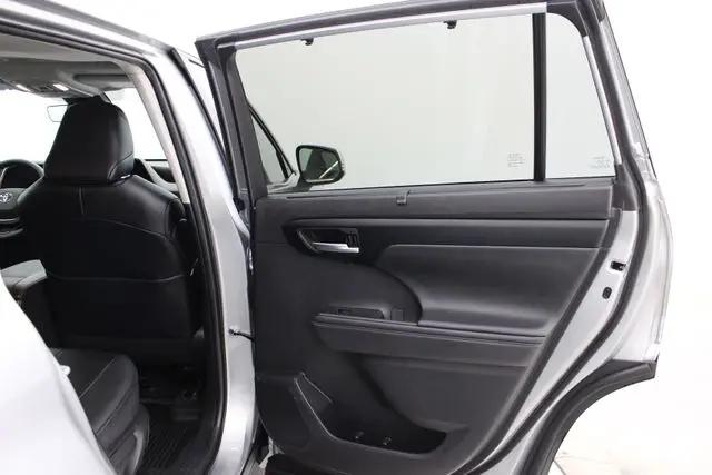 2025 Toyota Highlander XLE