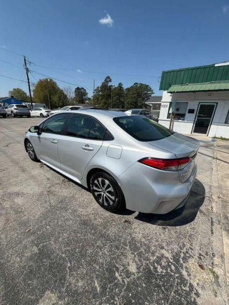 2022 Toyota Corolla Hybrid LE