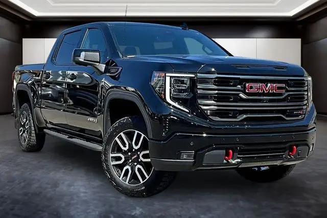 2025 GMC Sierra 1500 4WD Crew Cab Short Box AT4