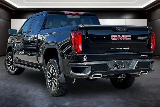 2025 GMC Sierra 1500 4WD Crew Cab Short Box AT4