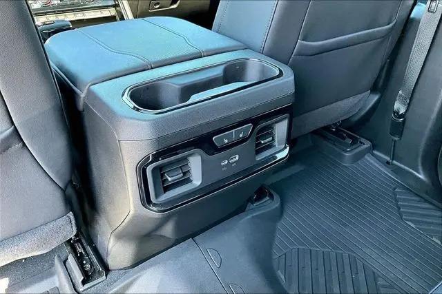 2025 GMC Sierra 1500 4WD Crew Cab Short Box AT4