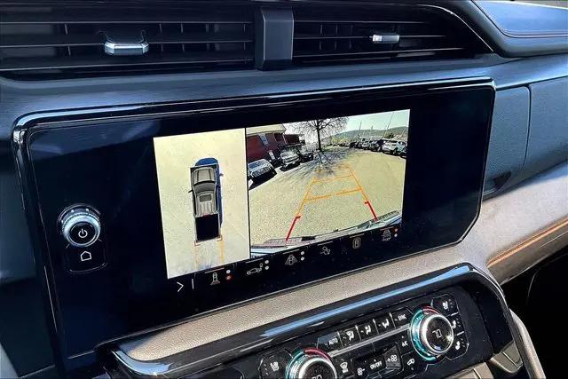 2025 GMC Sierra 1500 4WD Crew Cab Short Box AT4