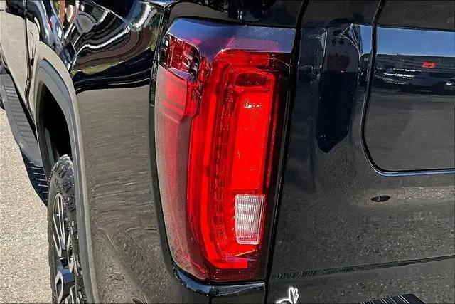 2025 GMC Sierra 1500 4WD Crew Cab Short Box AT4