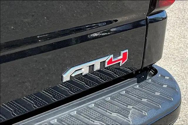 2025 GMC Sierra 1500 4WD Crew Cab Short Box AT4