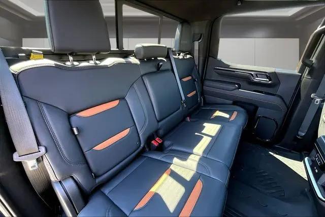 2025 GMC Sierra 1500 4WD Crew Cab Short Box AT4
