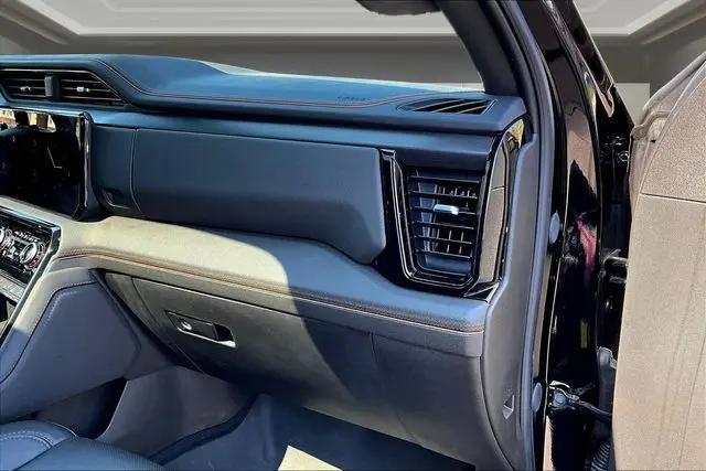 2025 GMC Sierra 1500 4WD Crew Cab Short Box AT4