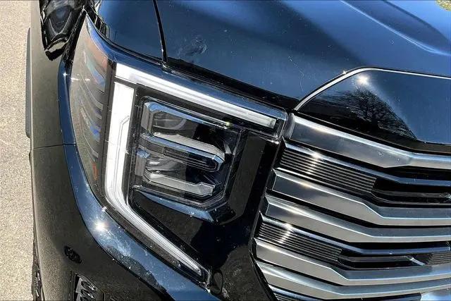 2025 GMC Sierra 1500 4WD Crew Cab Short Box AT4