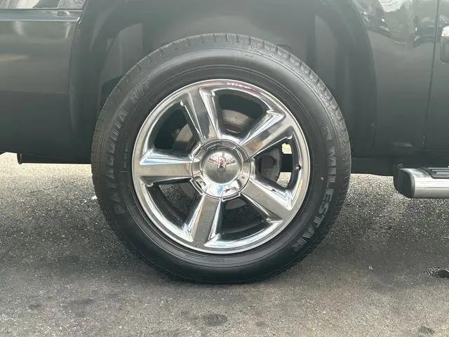 2013 Chevrolet Suburban LTZ