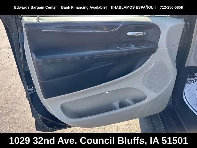 2015 Chrysler Town & Country Touring
