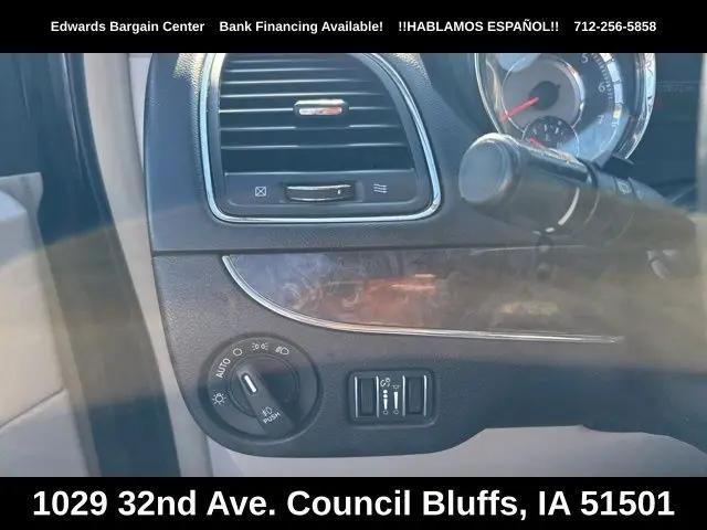 2015 Chrysler Town & Country Touring