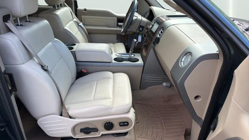 2004 Ford F-150 Lariat