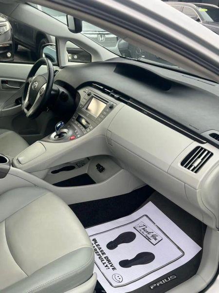 2023 Toyota Prius LE