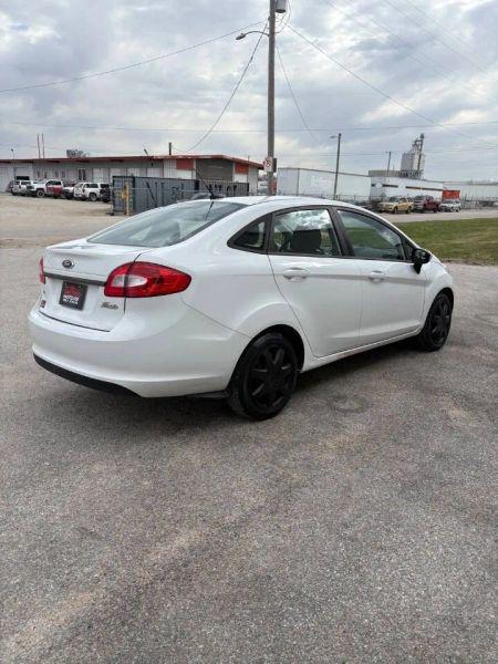 2013 Ford Fiesta SE