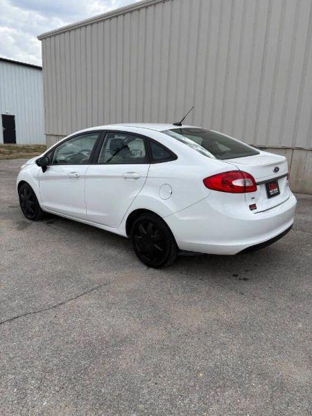 2013 Ford Fiesta SE