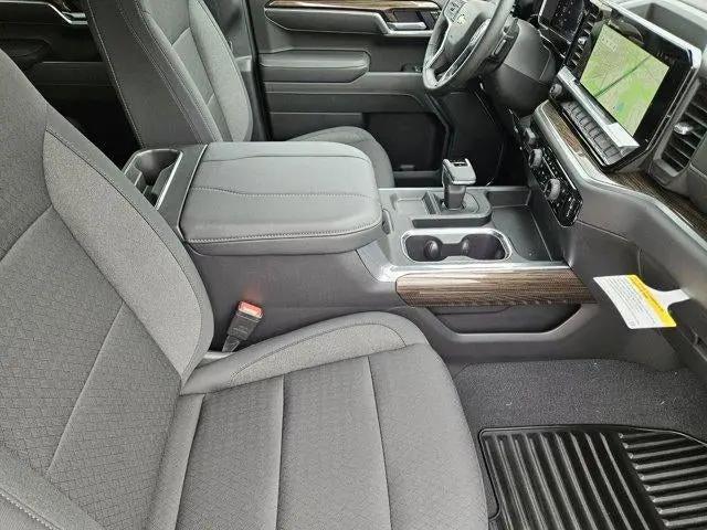 2026 Chevrolet Silverado 1500 2WD Crew Cab Short Bed LT