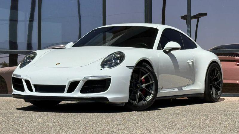 2017 Porsche 911 Carrera GTS