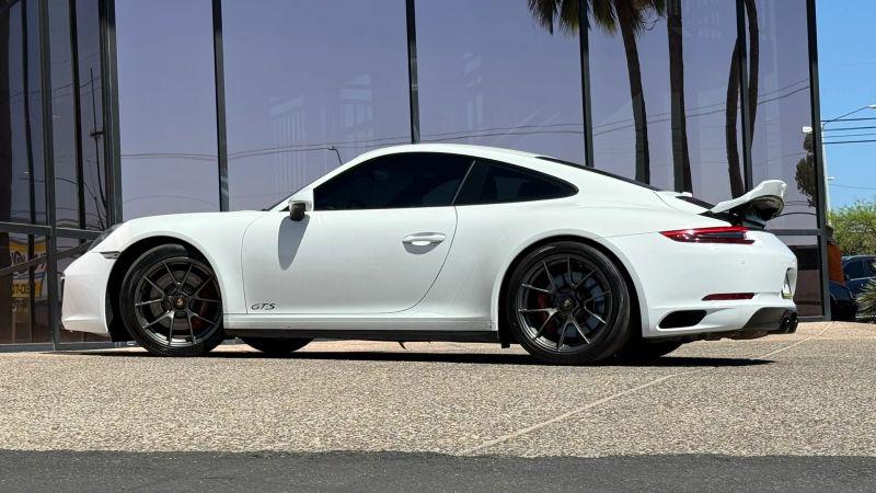 2017 Porsche 911 Carrera GTS