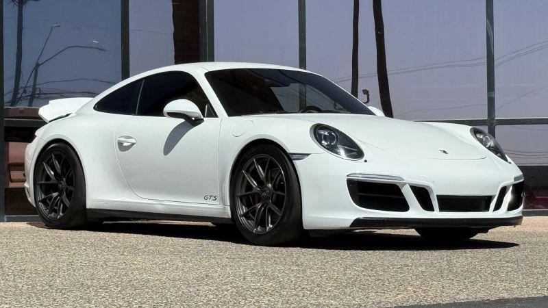 2017 Porsche 911 Carrera GTS