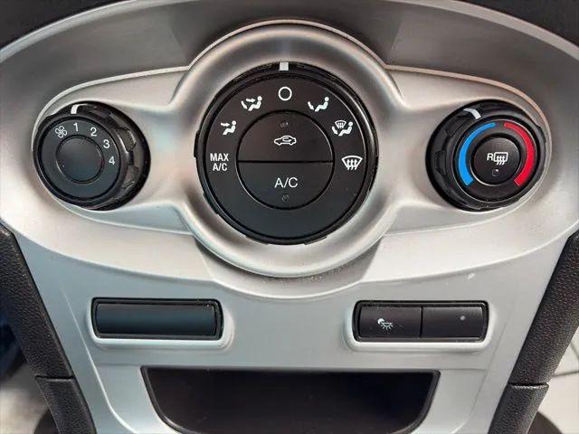 2015 Ford Fiesta SE