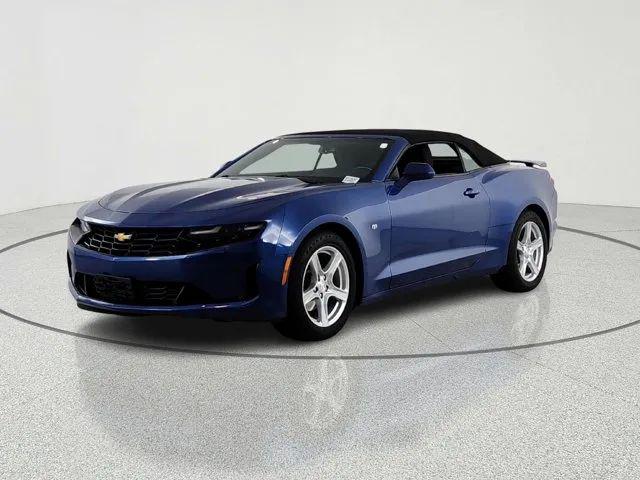2022 Chevrolet Camaro RWD Convertible 1LT