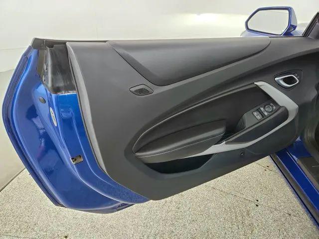 2022 Chevrolet Camaro RWD Convertible 1LT