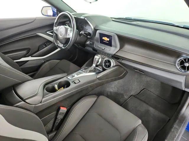 2022 Chevrolet Camaro RWD Convertible 1LT