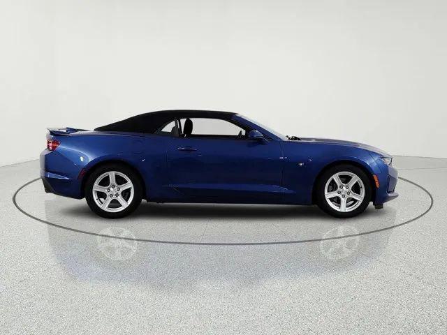 2022 Chevrolet Camaro RWD Convertible 1LT