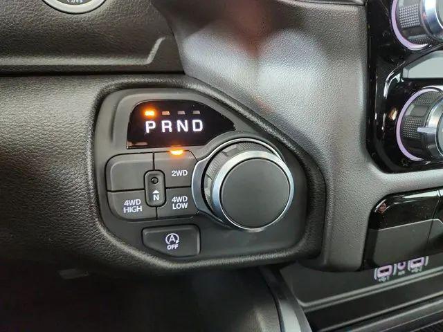 2026 Ram 1500 Express Crew Cab 4x4 5'7" Box