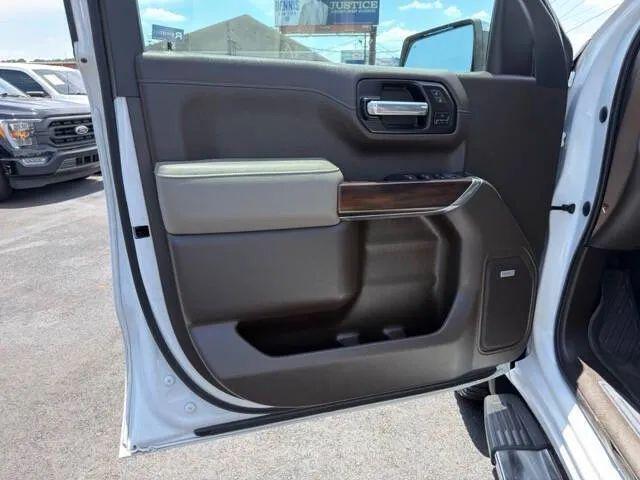 2022 GMC Sierra 1500 Limited 4WD Crew Cab Short Box SLT