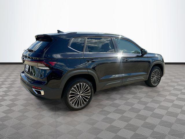 2025 Volkswagen Taos SE - Photo 6