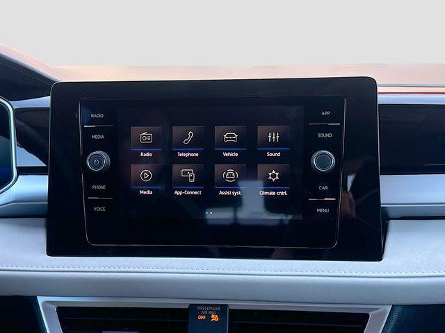 2025 Volkswagen Taos SE - Photo 13