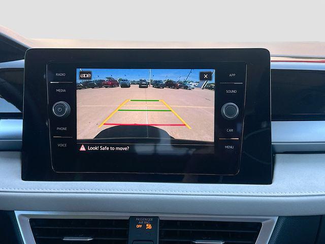 2025 Volkswagen Taos SE - Photo 14